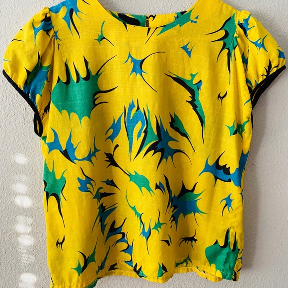 Retro 90's Style Vibrant Yellow Green Abstract Top - Picture 5 of 9